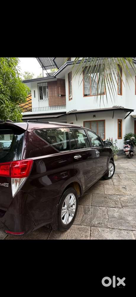 Toyota Innova Crysta 2016 2.8z Automatic