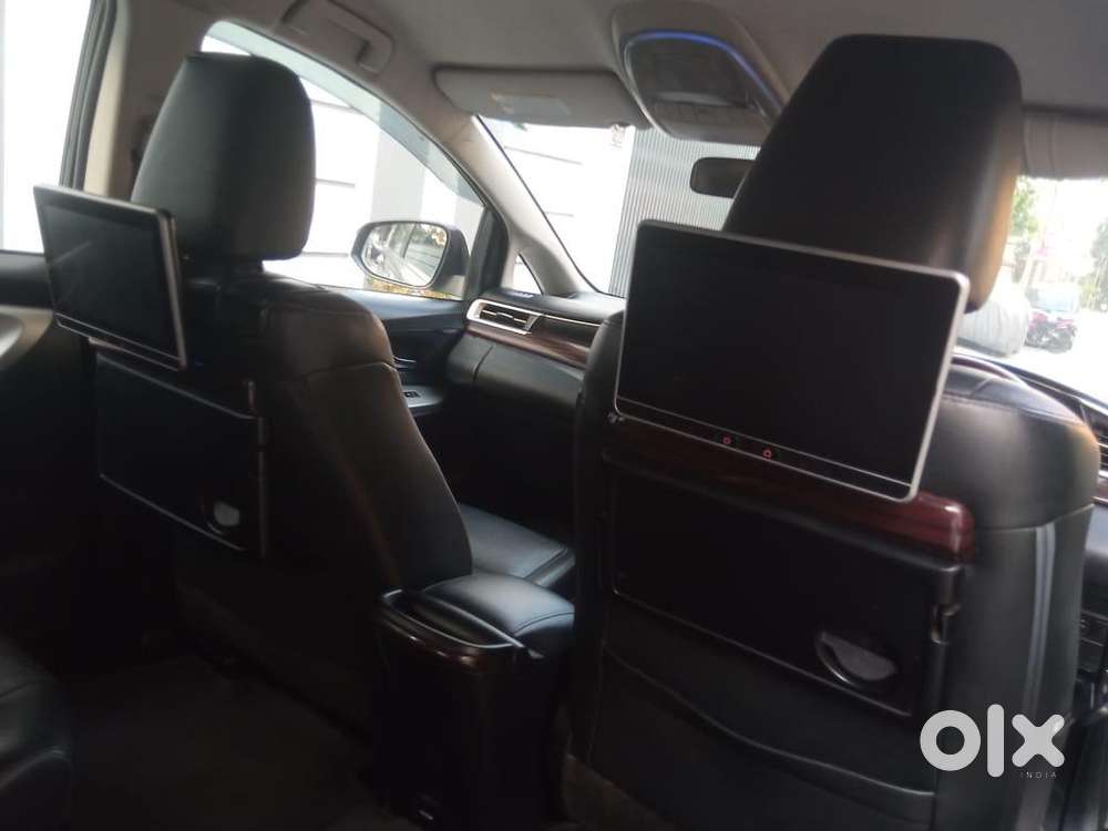 Toyota Innova Crysta 2.4 Z 7 Str, 2017, Diesel