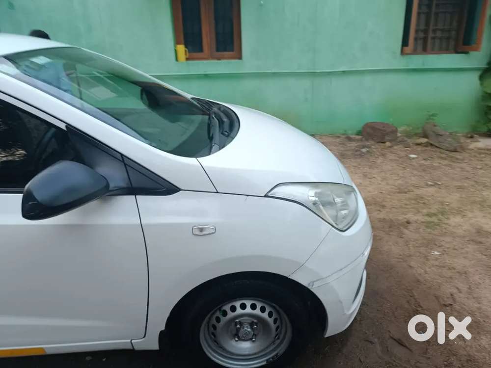 Hyundai Xcent 2016 Diesel 243000 Km Driven