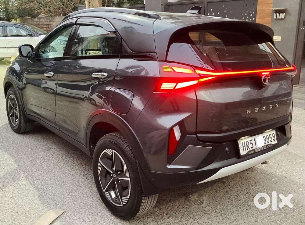 Tata Nexon Creative Plus 1.2 Revotron Petrol 6 Mt, 2024, Petrol