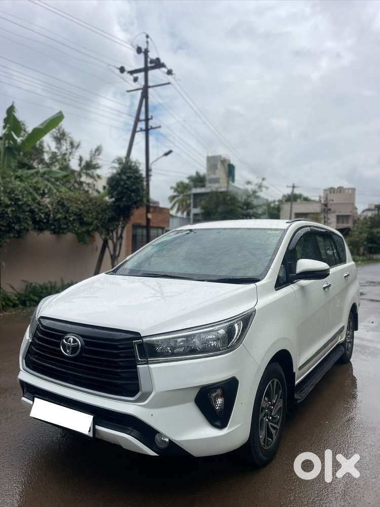 Toyota Innova Crysta 2.4 G Mt, 2022, Diesel
