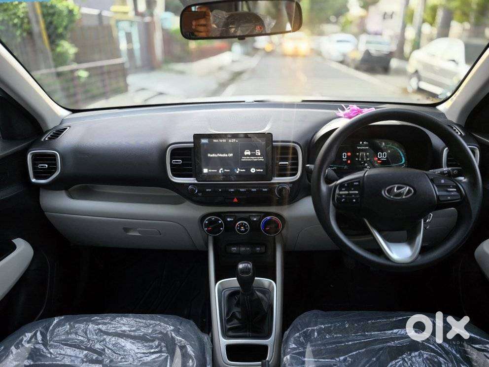 Hyundai Venue S 1.2 Petrol, 2024, Petrol