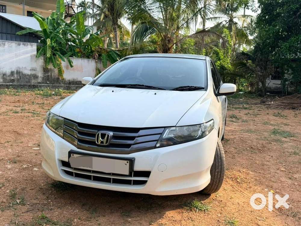 Honda City 2010 Petrol Well Maintained.