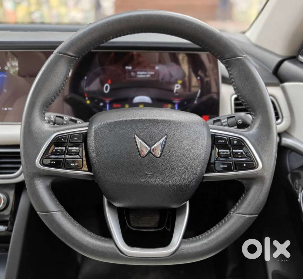 Mahindra Xuv700 2.2 Ax 7 Diesel At Luxury Pack Str, 2023, Diesel