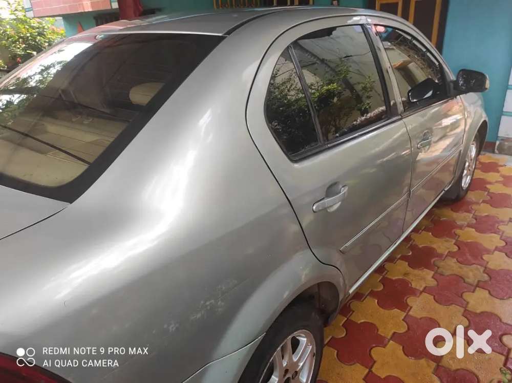 Ford Fiesta Well Maintained Difence Personal 65000km Driven Only