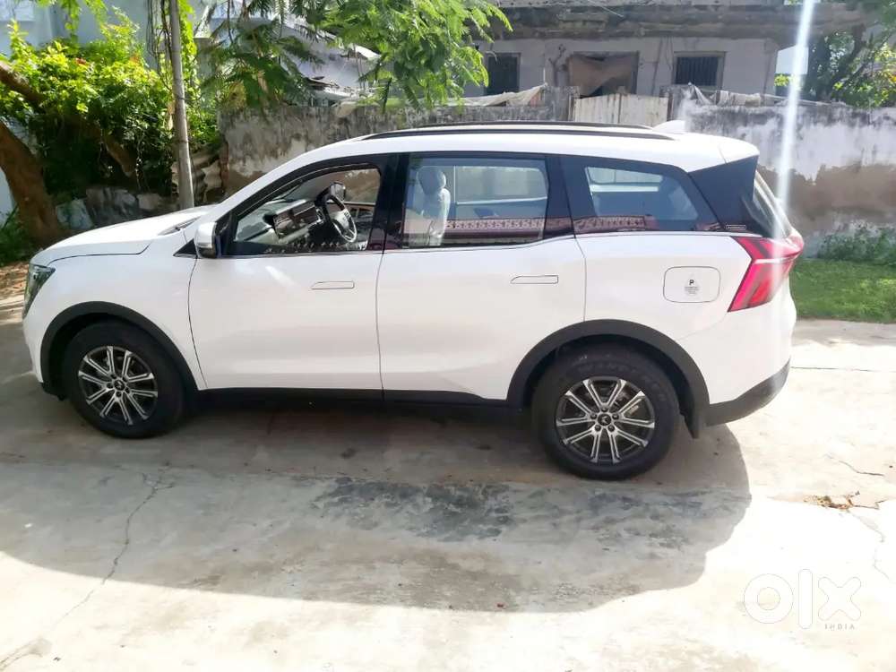 Mahindra Xuv700 2025 Petrol 13800 Km Driven