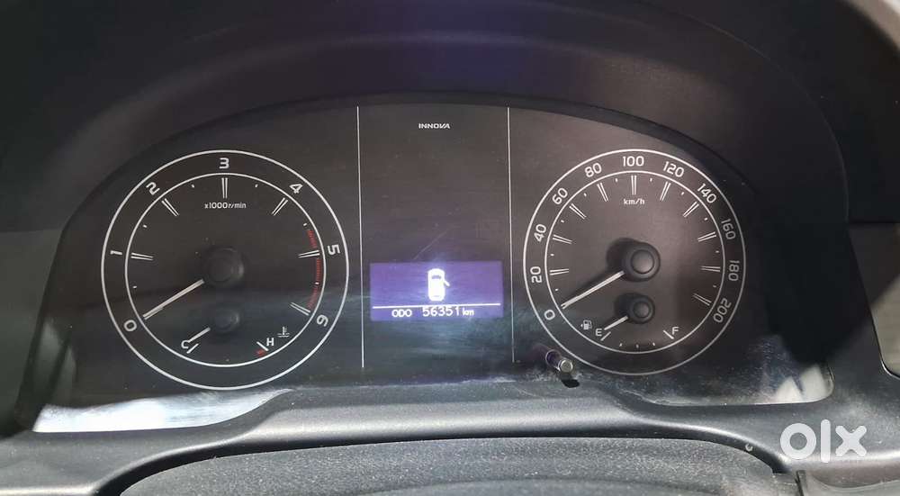 Toyota Innova Crysta 2.4 G Mt 7 Str, 2023, Diesel