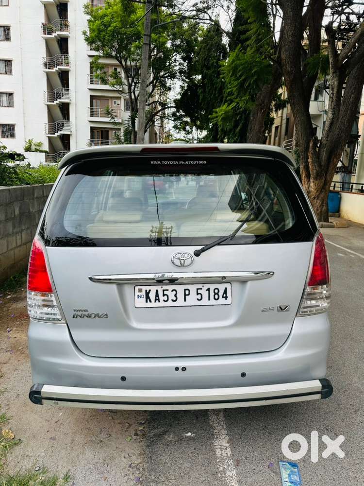 2010 Toyota Innova 2.5 V Single Owner