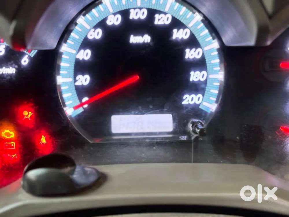 Toyota Fortuner 2012 4x2 Manual