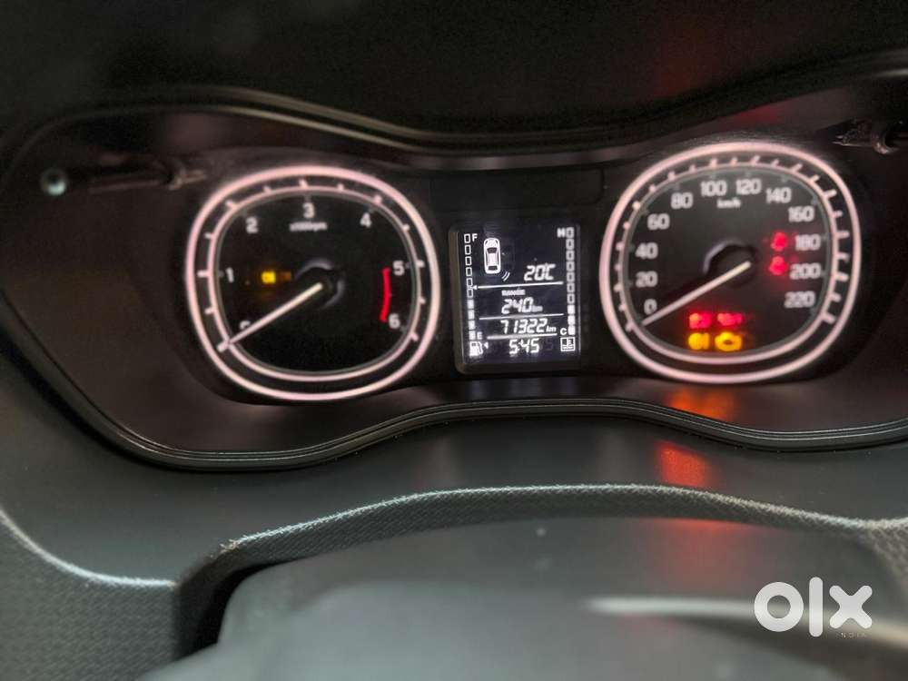Maruti Suzuki Brezza Zdi+ Dual Tone, 2017, Diesel
