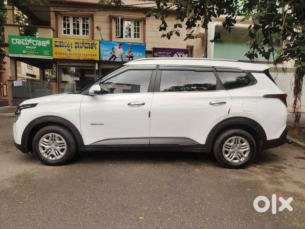 Kia Carens G1.5 6mt Gravity, 2024, Petrol