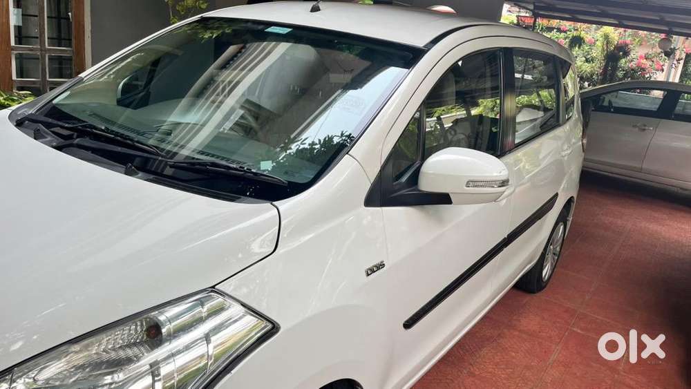 Maruti Suzuki Ertiga 2012 Diesel Carefully Maintained, New Tyres