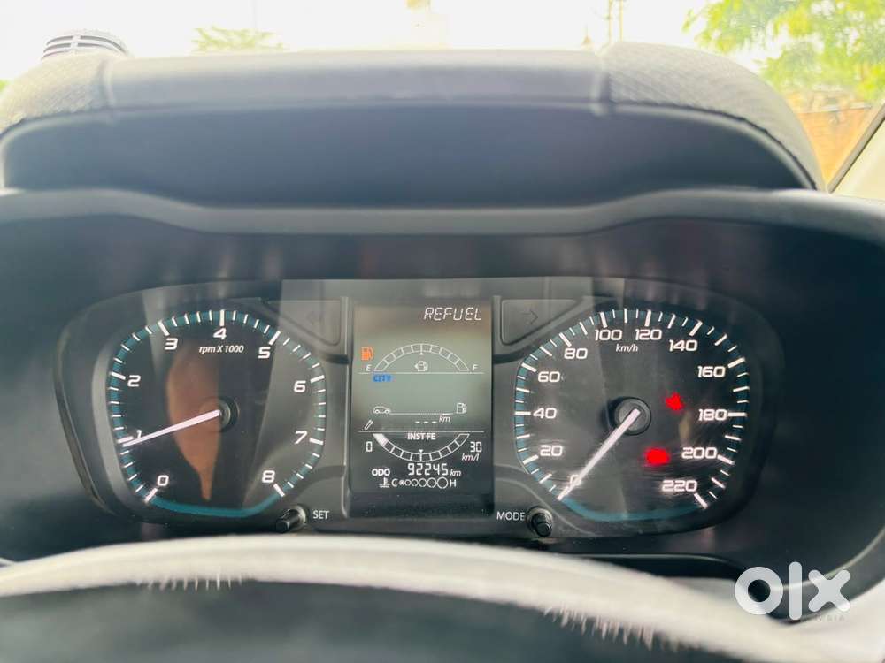 Tata Altroz 1.2 Xe, 2021, Petrol