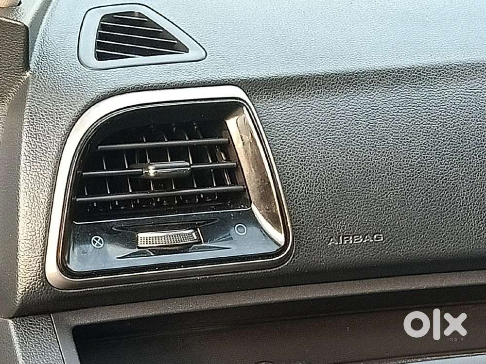 Mahindra Xuv300 W8 Option, 2023, Petrol