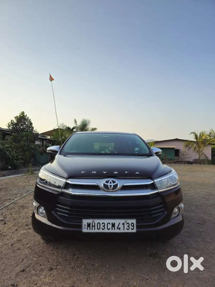 Toyota Innova Crysta 2.4 V (8 Seater) 2017 – Excellent Condition