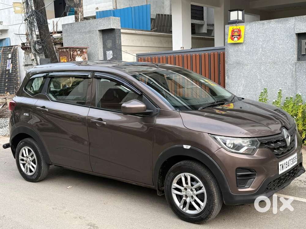 Renault Triber Rxt, 2022, Petrol