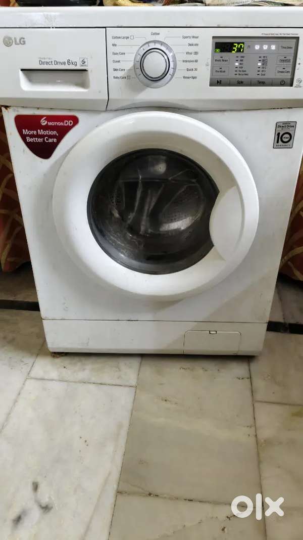 LG 6 kg Inverter Fully 
Automatic Front Load with 
In-built Heater