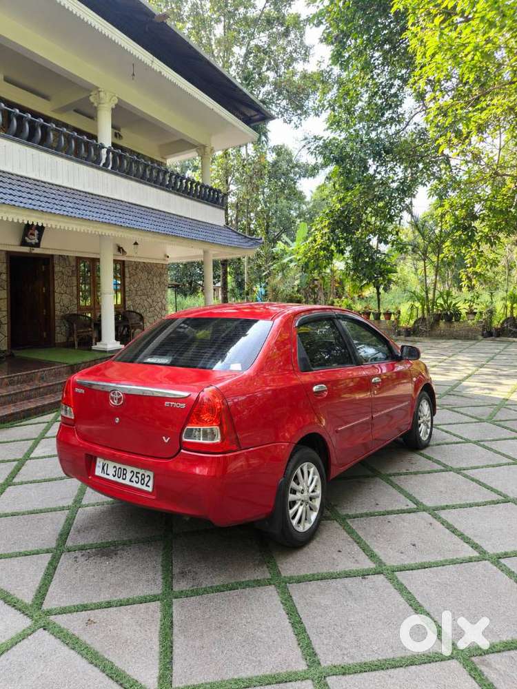 Toyota Etios V, 2011, Petrol