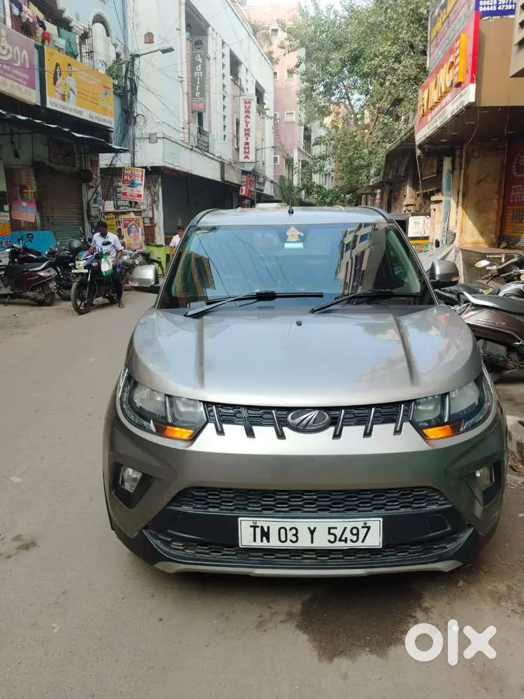 Mahindra Kuv 100