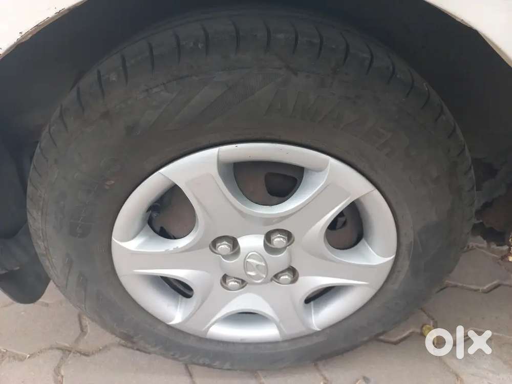 Hyundai Accent October 2011 (cng)