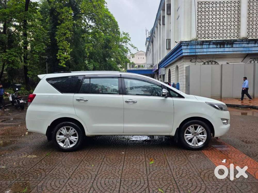 Toyota Innova Crysta 2.8z Automatic, 2016, Diesel