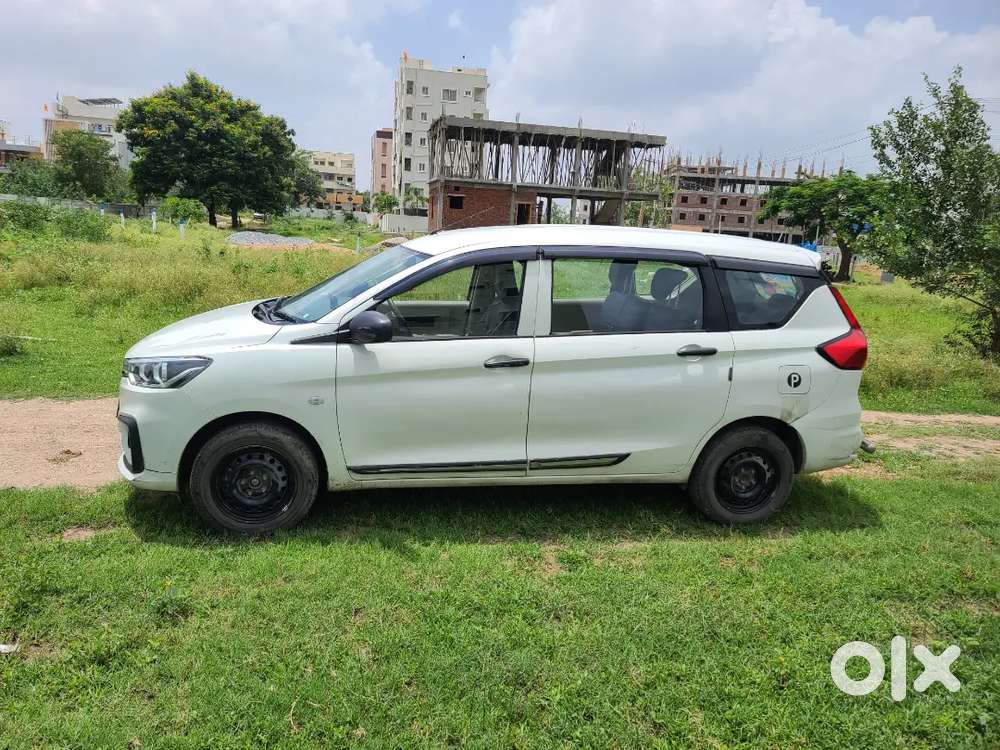 2024 Maruti Suzuki Ertiga Lxi 85000 Km