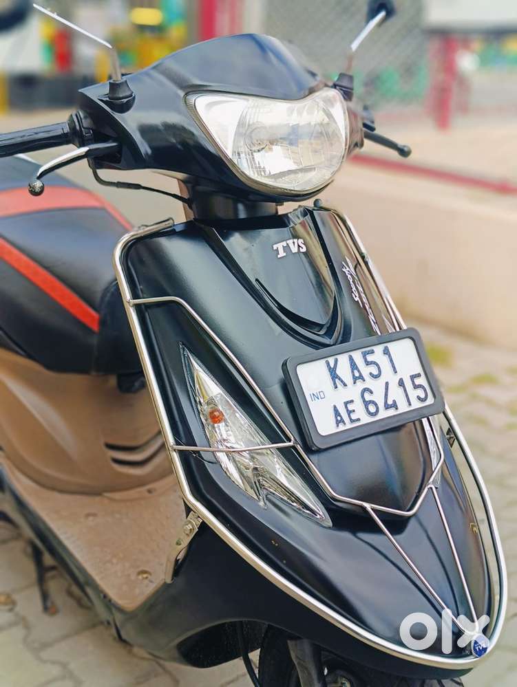 110 Bs6 Tvs Scooty Zest 110 Mileage Zest Colours Tvs Zest Price - Main Image