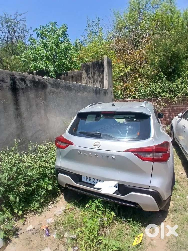 Nissan Magnite 2021 Petrol 67000 Km Driven
