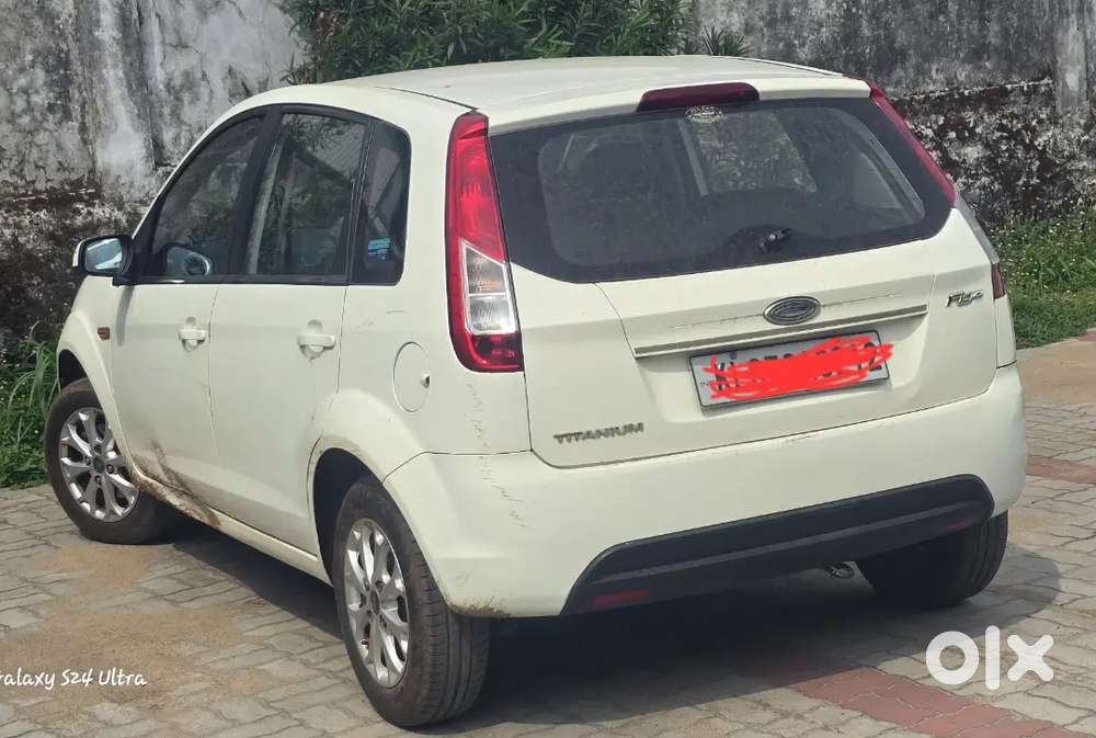 Ford Figo 2014 Petrol 125000 Km Driven