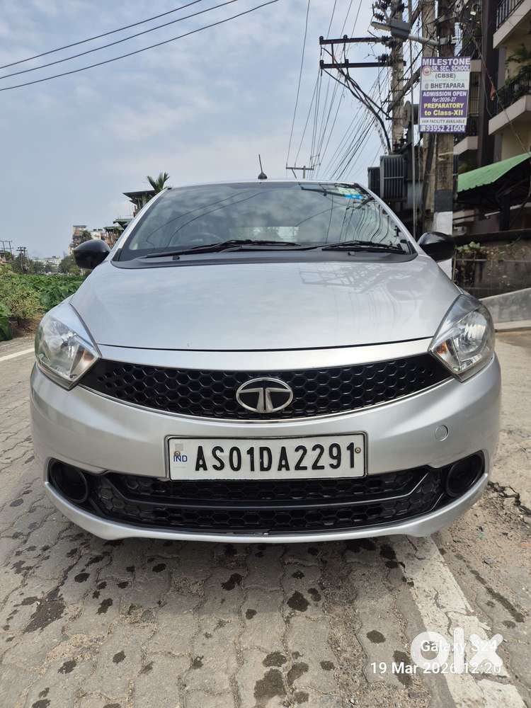 Tata Tiago 1.2 Revotron Xt (o), 2016, Petrol