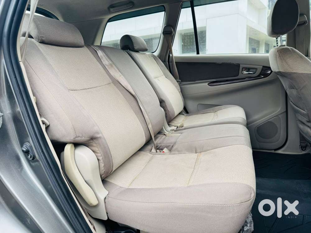 Toyota Innova 2.5 Vx 8 Str Bs-iii, 2012, Diesel