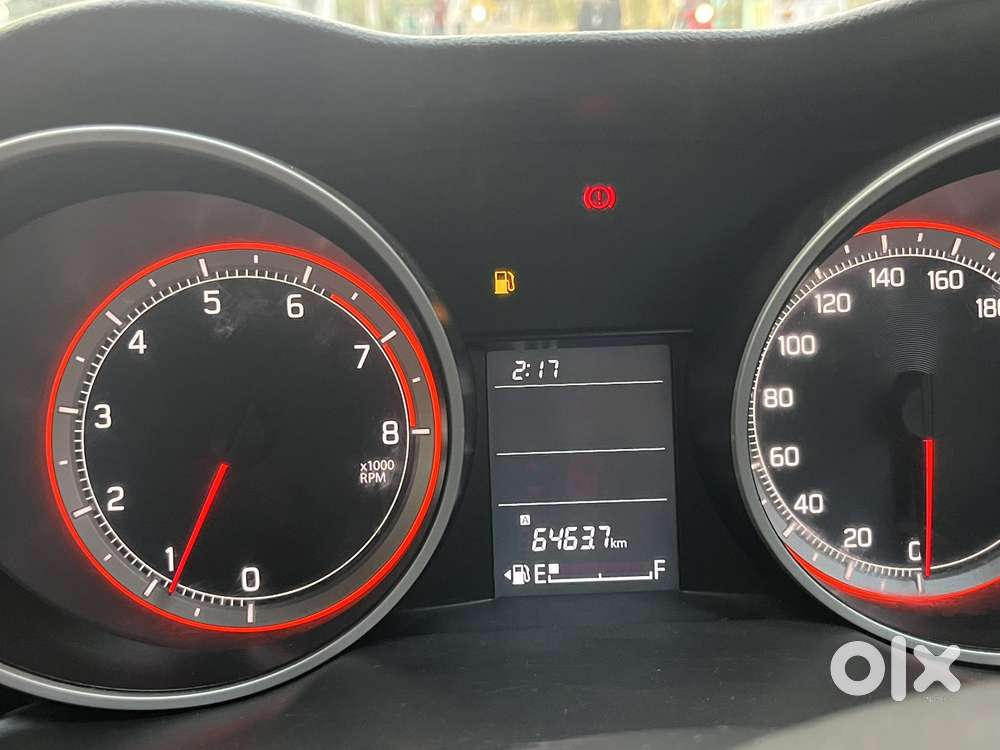 Maruti Suzuki Swift Vxi + Manual, 2022, Petrol