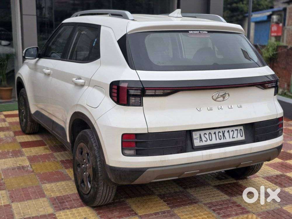 Hyundai Venue 1.2 S (o), 2025, Petrol