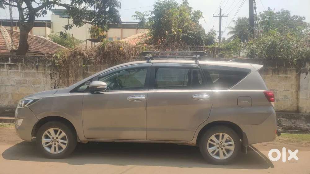 Toyota Innova Crysta 2017 Diesel Well Maintained