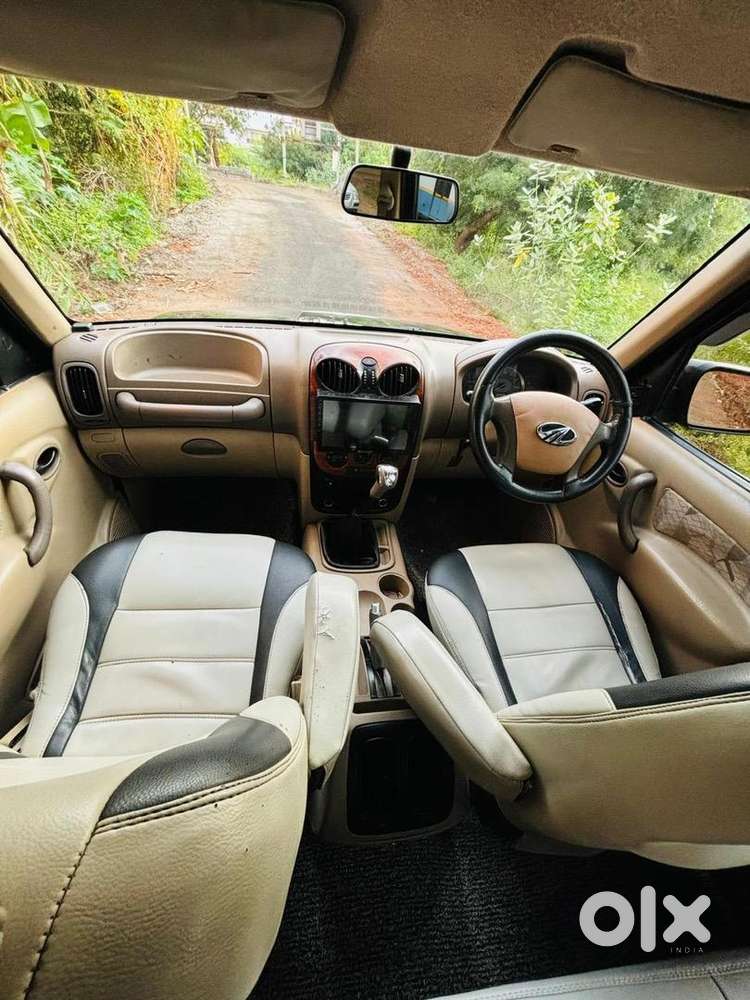 Mahindra Scorpio Classic 2010 Diesel 150000 Km Driven