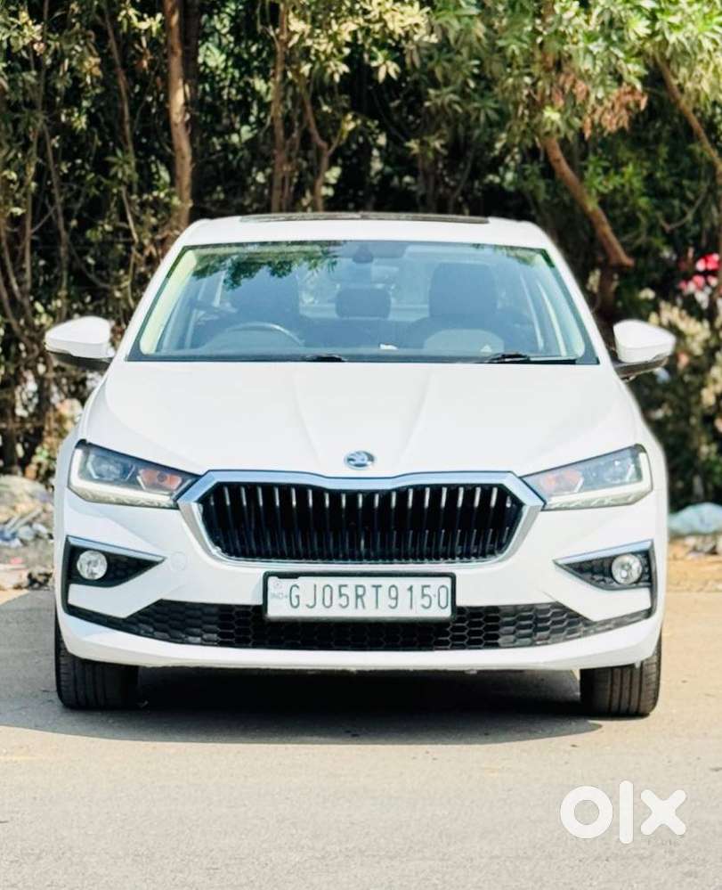 Skoda Slavia 1.0 Tsi Style At, 2023, Petrol