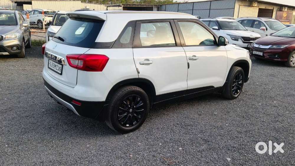 Maruti Suzuki Brezza 1.5 Zxi Smart Hybrid, 2021, Cng & Hybrids