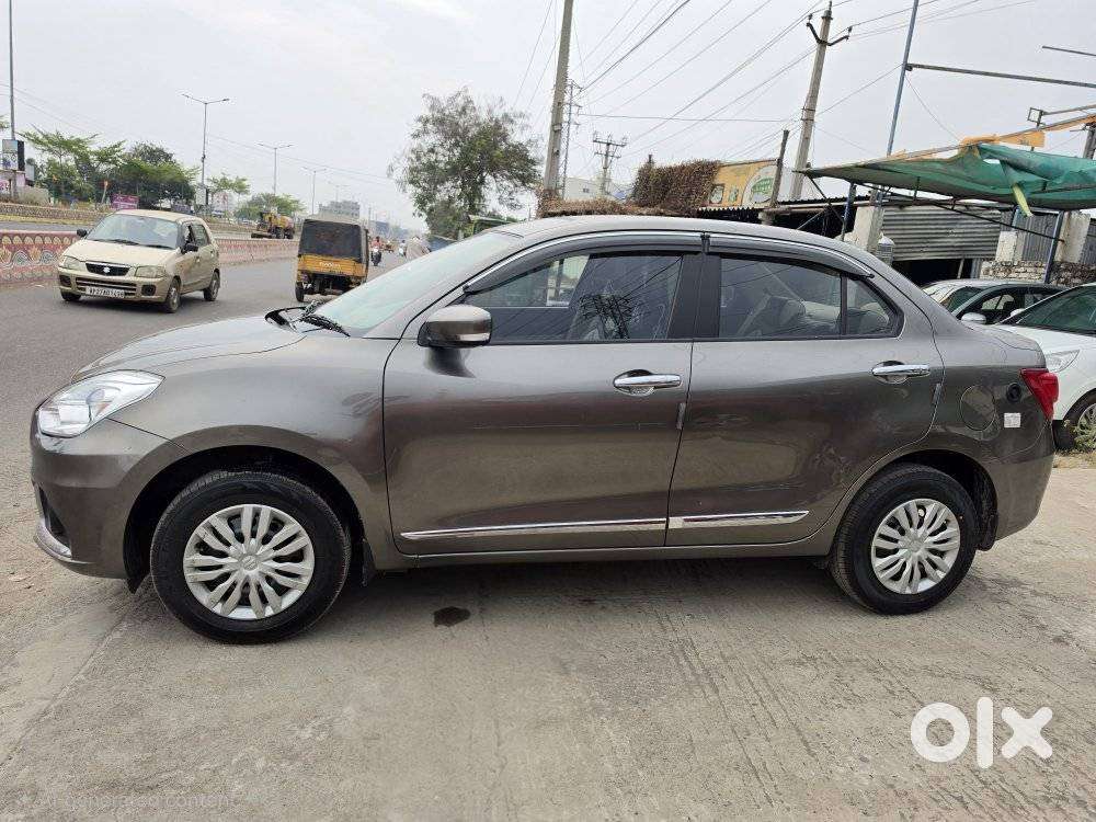 Maruti Suzuki Dzire 1.2 Vxi Cng, 2023, Cng & Hybrids