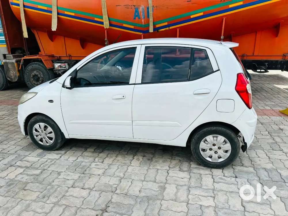 Hyundai I10 2012 Cng & Hybrids 127000 Km Driven