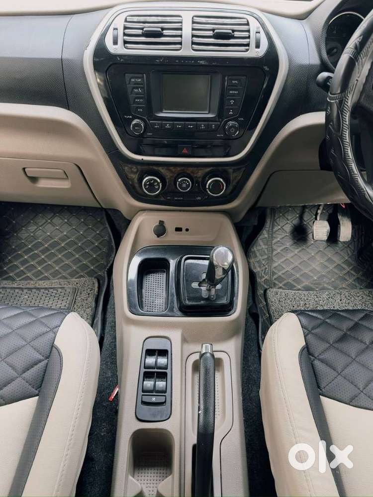 Mahindra Tuv 300 Mhawk100 T8, 2017, Diesel