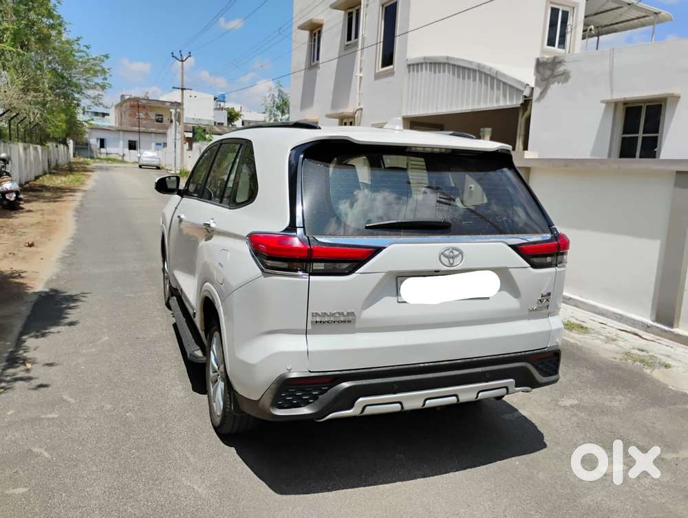 Toyota Innova Hycross 2.0 VX Hybrid 7 STR, 2023, Petrol