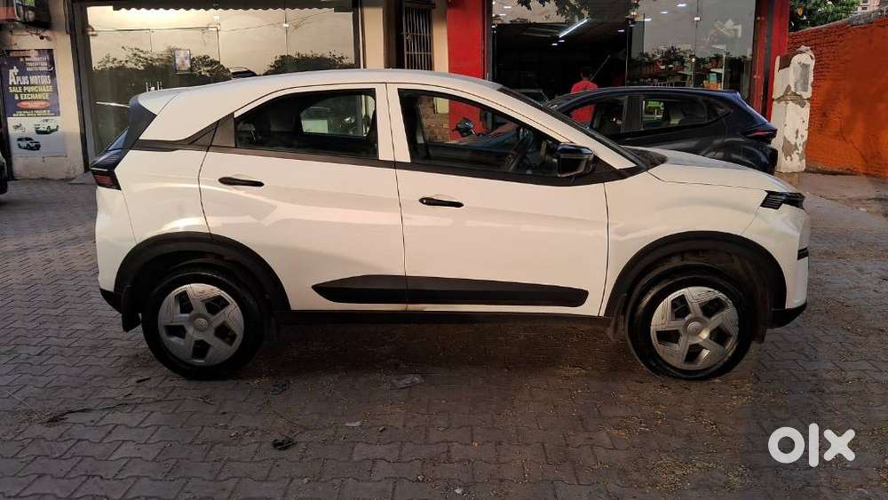 Tata Nexon, 2024, Cng & Hybrids