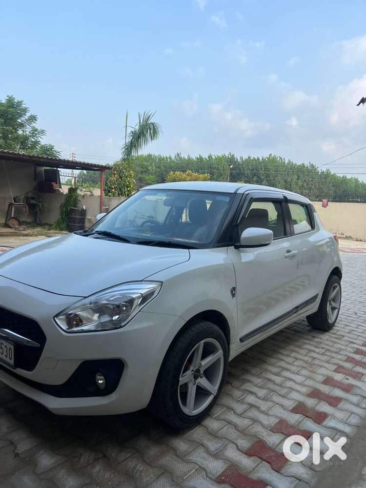 2024 Maruti Swift Vxi Petrol | 27,000 Km | Alloy Wheels |