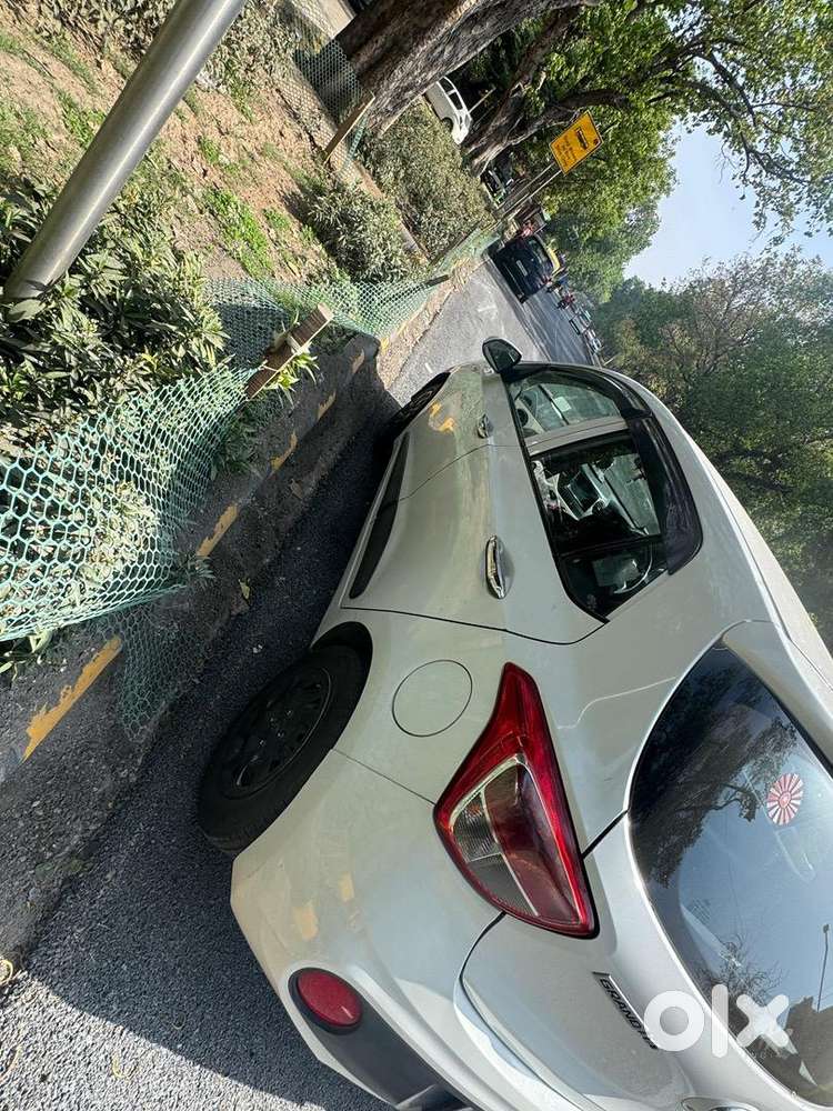 Hyundai Grand I10 2017 Cng & Hybrids Well Maintained