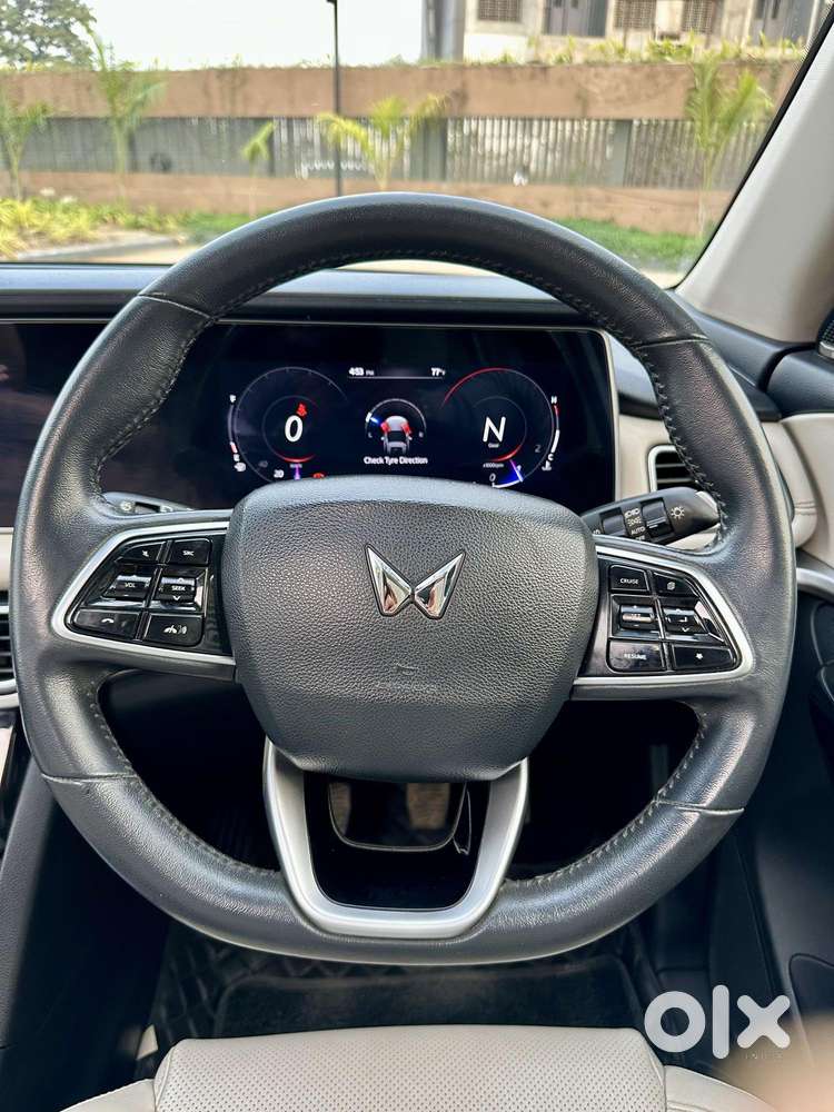 Mahindra Xuv700 2.2 Ax 7 Diesel Mt Str, 2022, Diesel