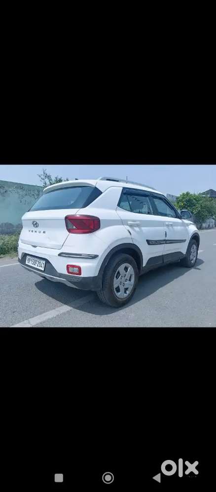 Hyundai New Venue 2020 Petrol 65000 Km Driven