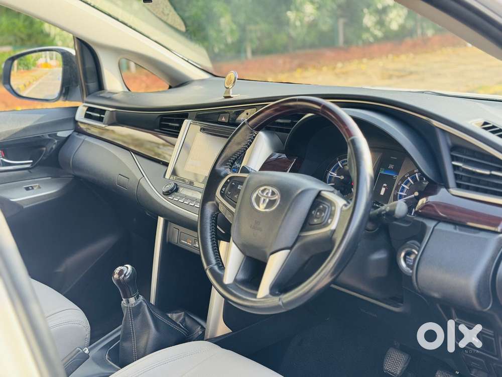 Toyota Innova Crysta 2.4 V, 2017, Diesel