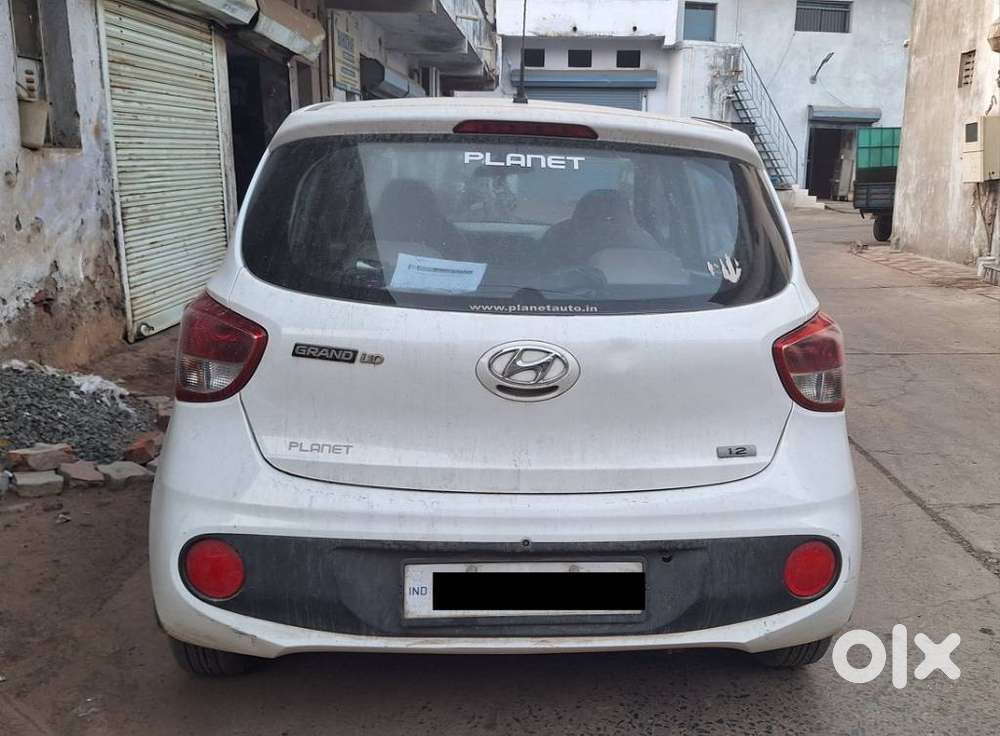 Hyundai Grand I10 2016-2017 Magna Cng, 2017, Cng & Hybrids