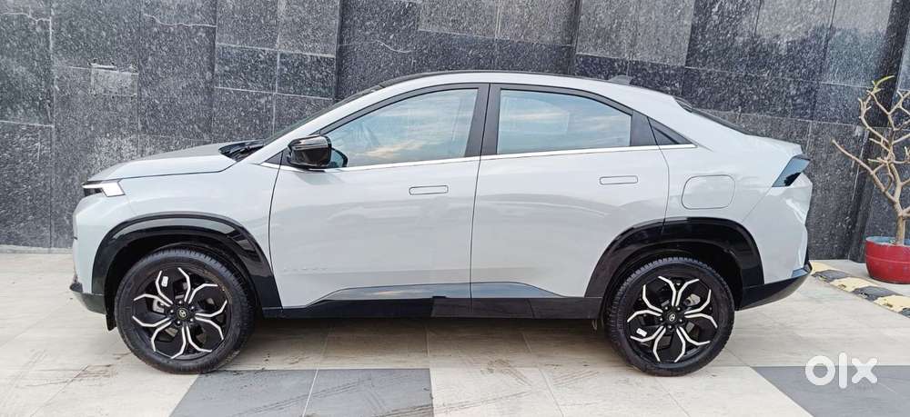 Tata Curvv Accomplished Plus A 1.2 Hyperion Gdi Petrol 6mt, 2025, Pe..