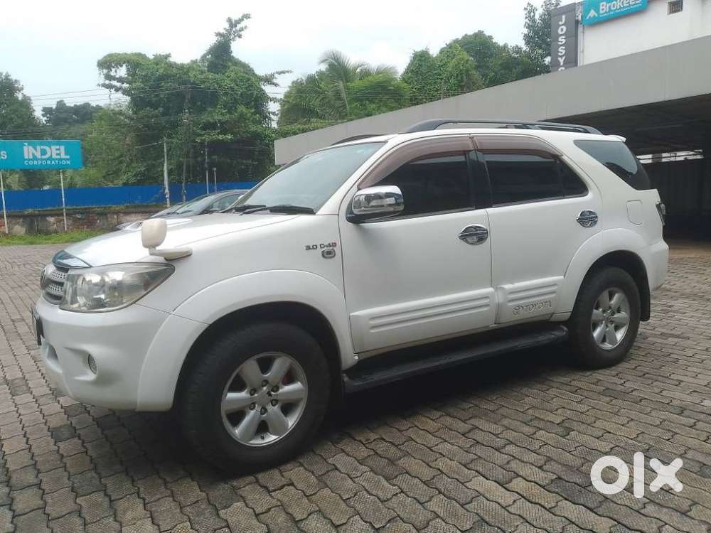 Toyota Fortuner 3.0 4x4 Manual, 2010, Diesel